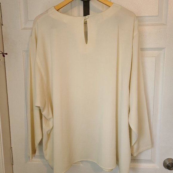 (1121) Estrada Woman's Long Sleeve Blouse,  Size: 24 Color: Cream - Picture 11 of 13